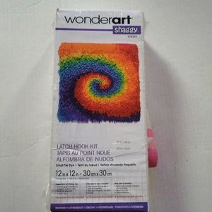 NWOT Wonderart  Shaggy Rainbow Swirl Tie‎ Dye Art Kit Latch Hook 12  X 12 New